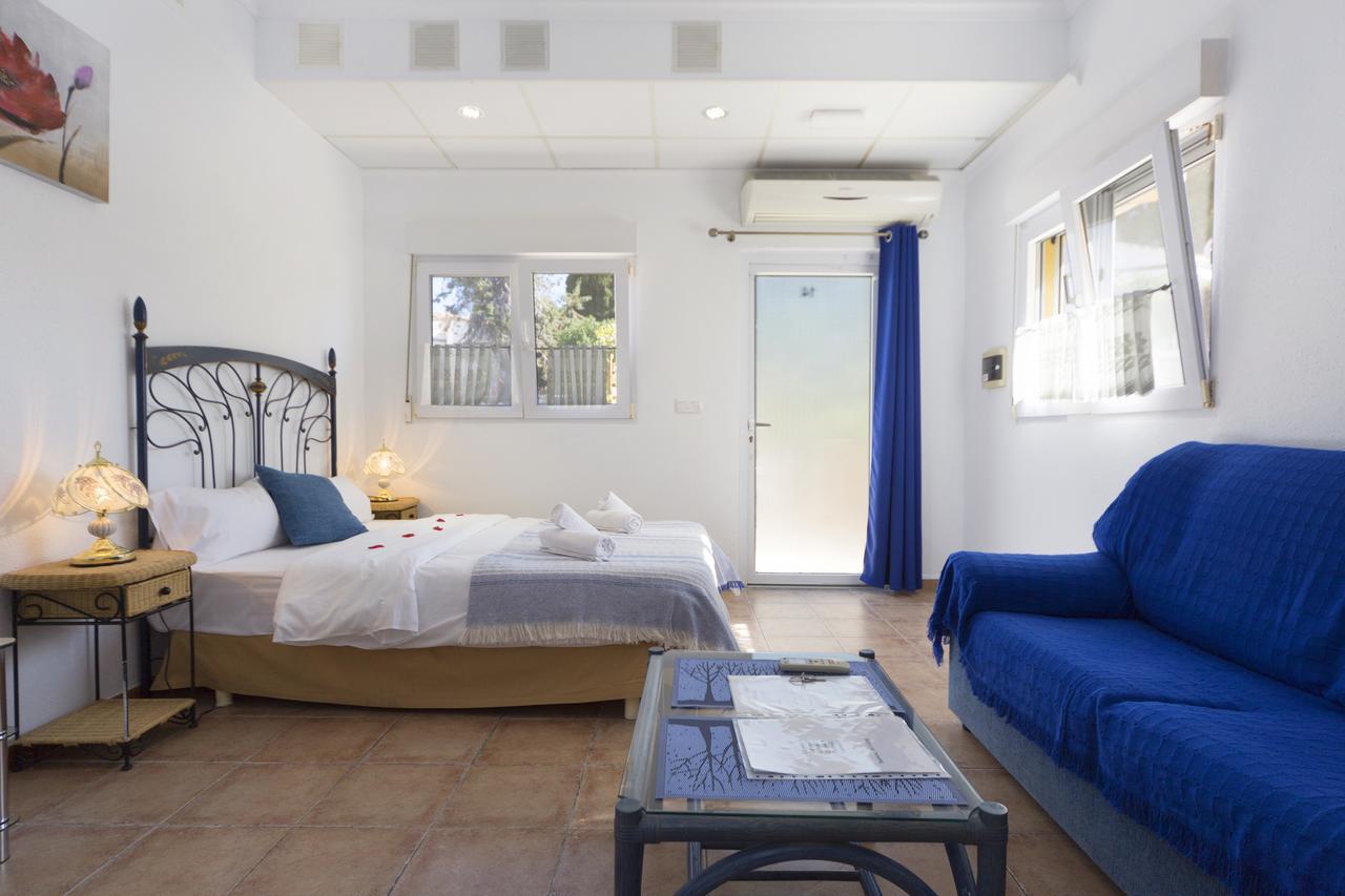 Aparthotel Carrio Sol - Monty'S Calp Zimmer foto