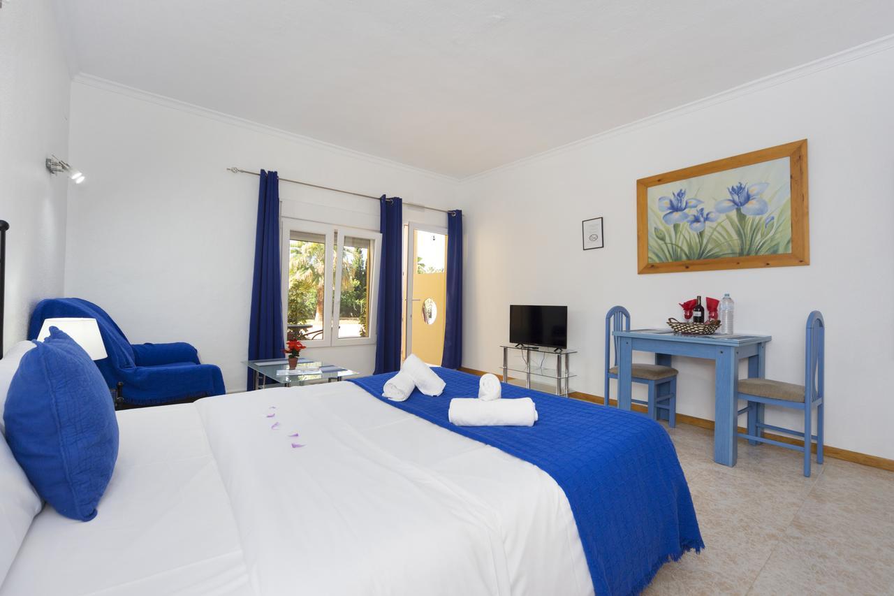 Aparthotel Carrio Sol - Monty'S Calp Zimmer foto
