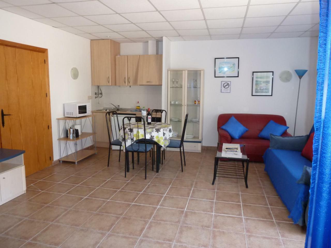 Aparthotel Carrio Sol - Monty'S Calp Zimmer foto