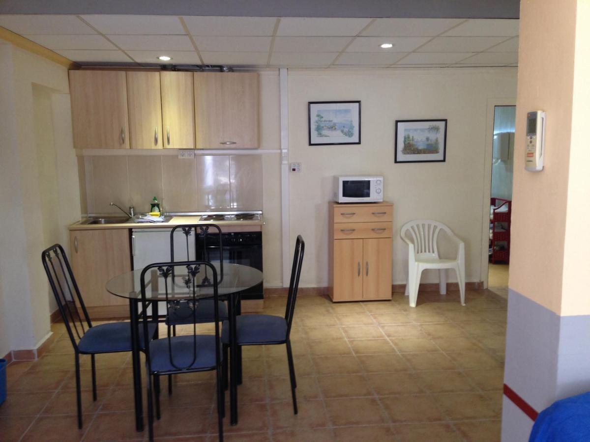 Aparthotel Carrio Sol - Monty'S Calp Zimmer foto